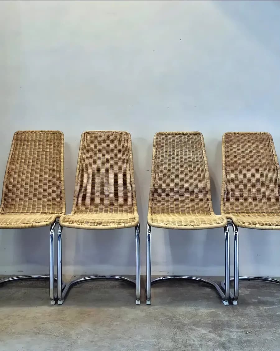 Set von 4 italienischen Freischwinger-Stühlen aus Rattan & Chrom, 1970er–1980er