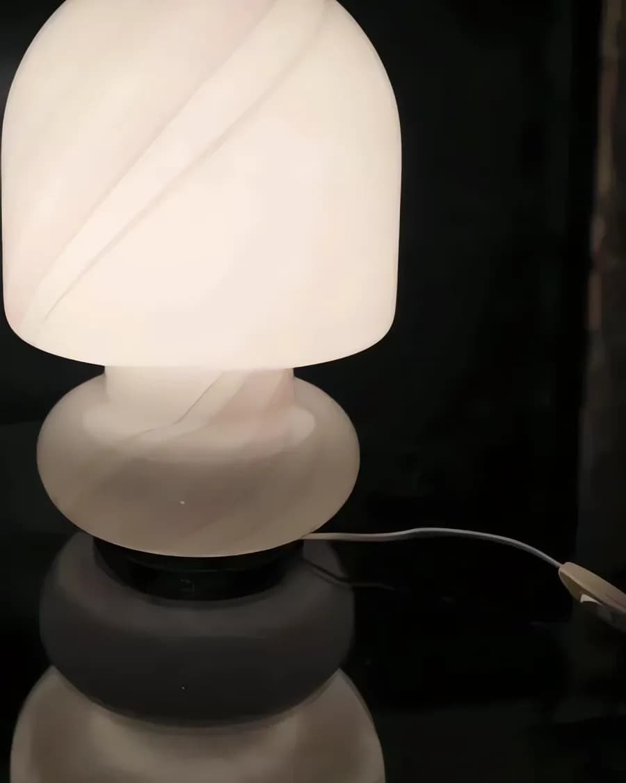 Vintages Kolarz Tischlicht aus Opalglas