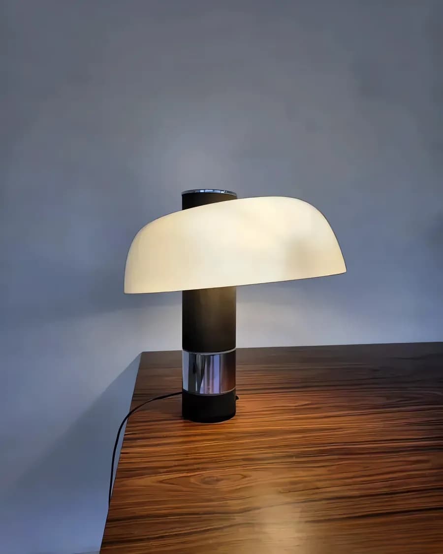 Italienische Space Age Tischlampe aus Acryl und Metall, 1970er