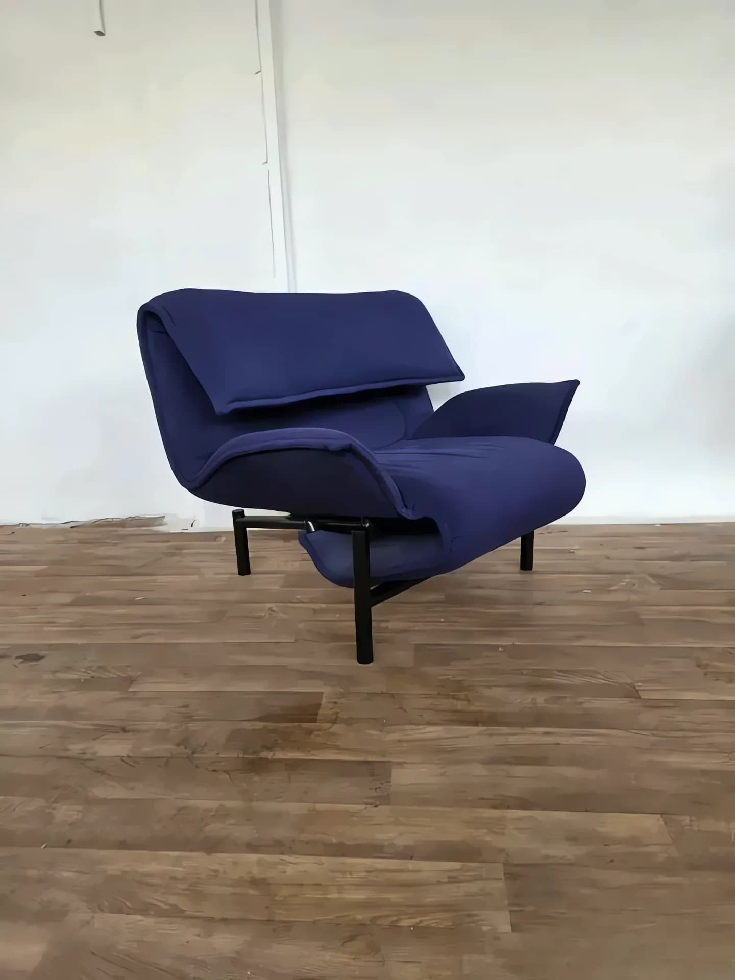 Кресло Veranda от Cassina, дизайн Vico Magistretti — 01.webp (enhanced)
