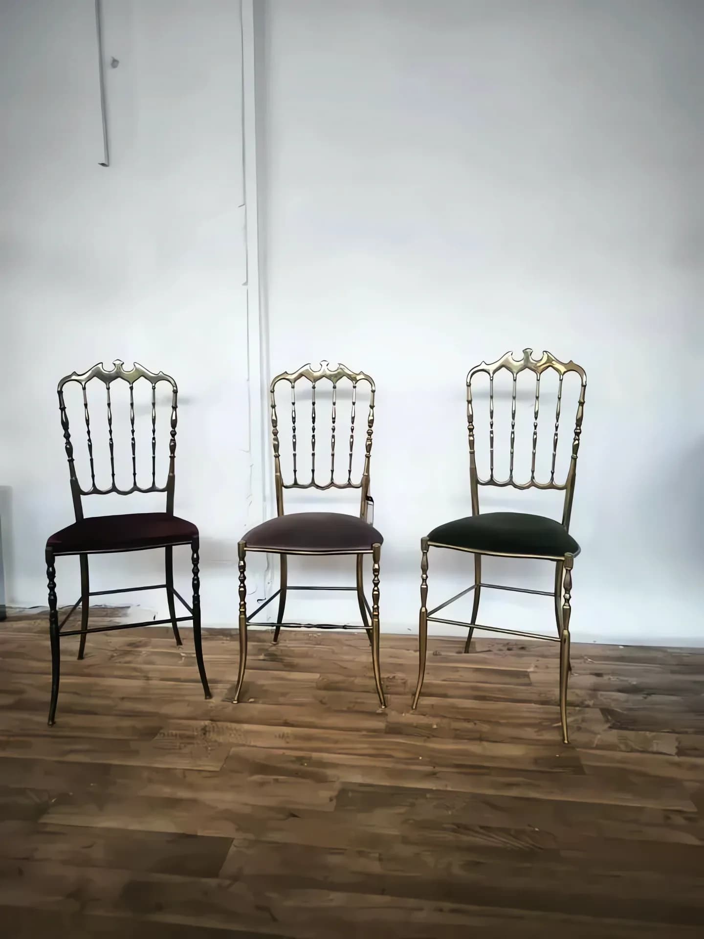 Итальянские винтажные стулья Chiavari, латунь — 01.webp (enhanced)